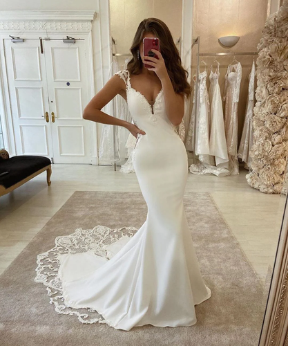 Top 10 Form-Fitting Wedding Dresses That Will Turn Heads MyChicDress Top 10 Form-Fitting Wedding Dresses That Will Turn Heads MyChicDress