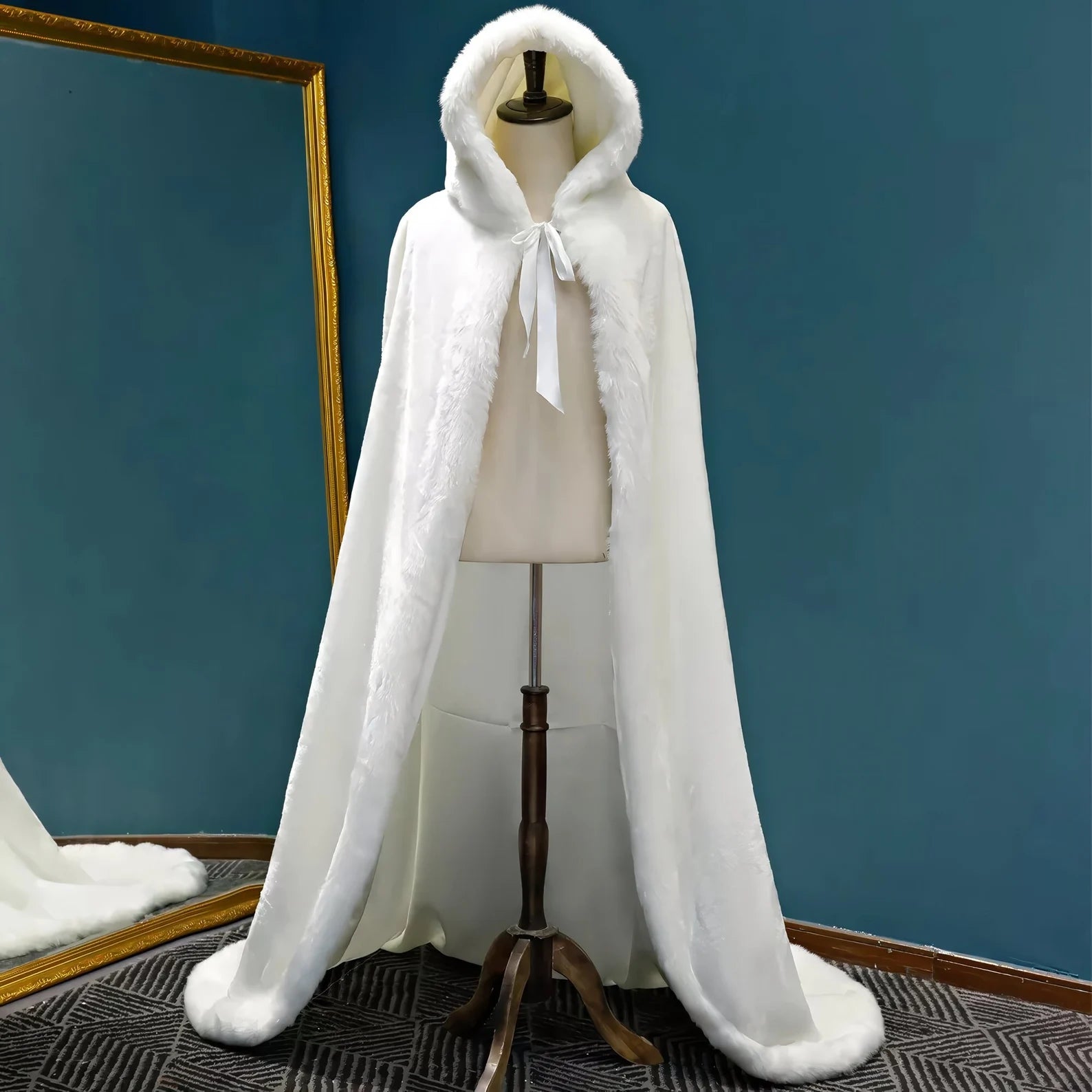 Floor Length Faux Fur White Winter Wedding Cloak Bride Shawl Cape Coat Floor Length Faux Fur White Winter Wedding Cloak Bride Shawl Cape Coat