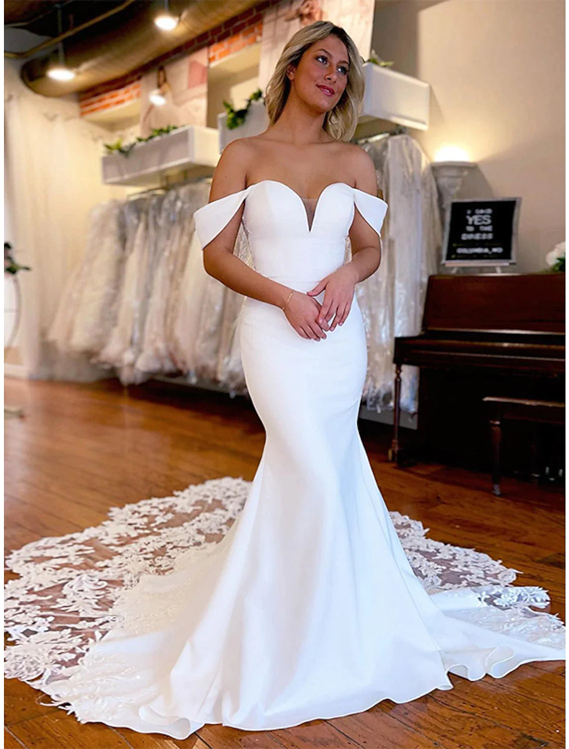 Mermaid Satin Lace Formal Wedding Dresses Off The Shoulder Sleeveless Ivory / US14 Mermaid Satin Lace Formal Wedding Dresses Off The Shoulder Sleeveless Ivory / US14