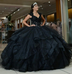 Princess 2024 Black Lace Quinceanera Dresses Ruffles Off Shoulder Sweet 15 16 Gowns