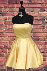 Short Round Neck Yellow Homecoming Dress Satin with Pockets