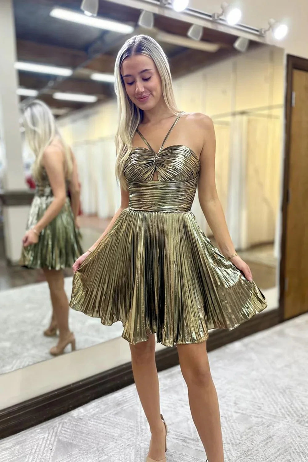 A Line Gold Halter Neckline Homecoming Dress with Keyhole US18 / Gold A Line Gold Halter Neckline Homecoming Dress with Keyhole US18 / Gold