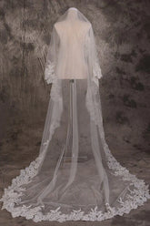 Elegant Lace Tulle Wedding Veil One Tier