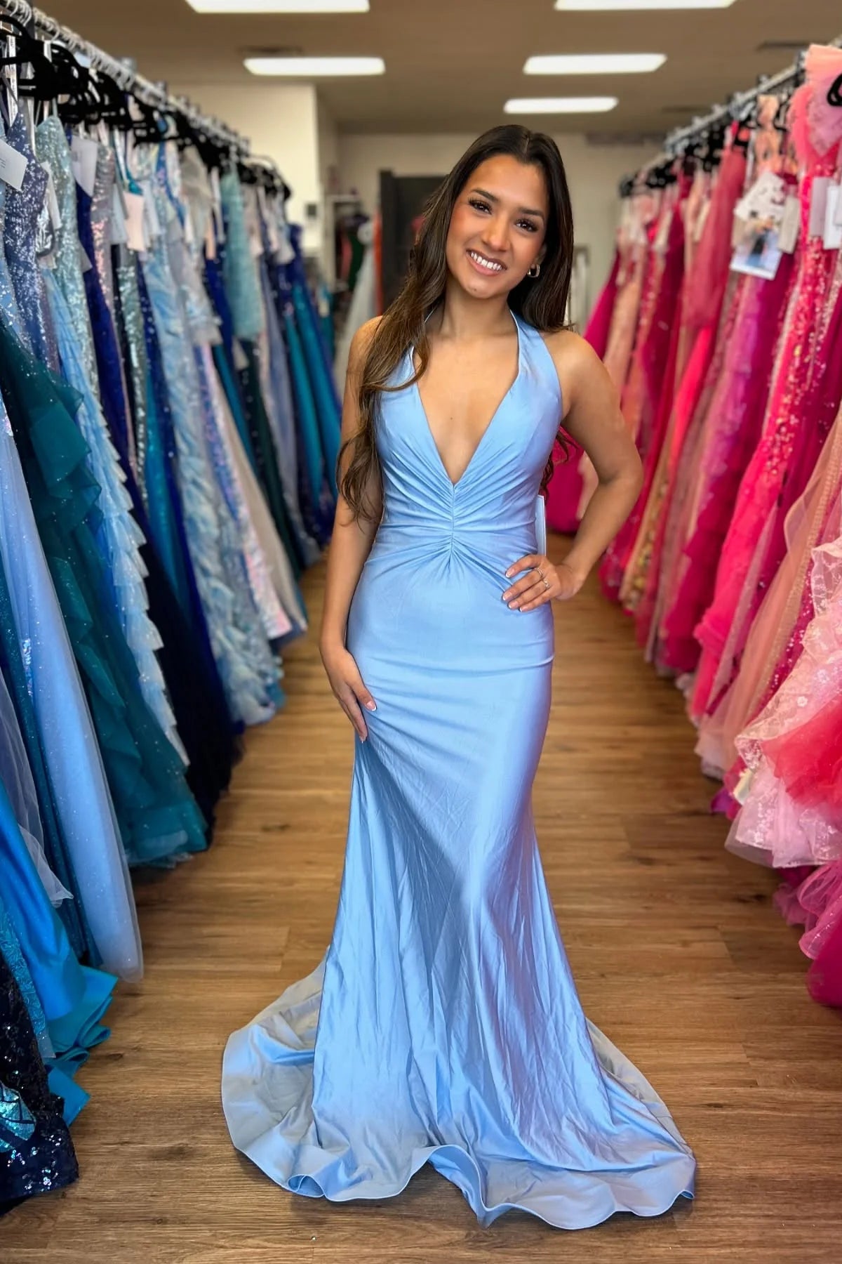 Halter Light Blue Ruched Maxi Guest Dress Satin V Neck US4 / Blue Halter Light Blue Ruched Maxi Guest Dress Satin V Neck US4 / Blue