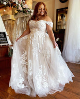 Lace Appliques Plus Size Wedding Dress For Brides Off the Shoulder