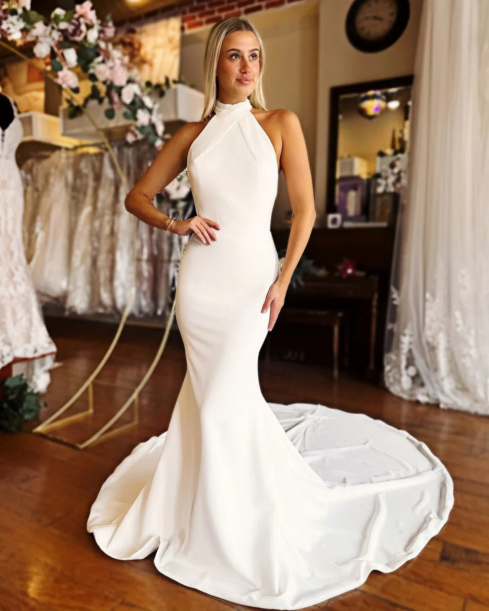 Floor Length Beach Halter Wedding Dresses Flowy Simple Halter Backless Floor Length Beading Wedding Dresses Brid Floor Length Beach Halter Wedding Dresses Flowy Simple Halter Backless Floor Length Beading Wedding Dresses Brid