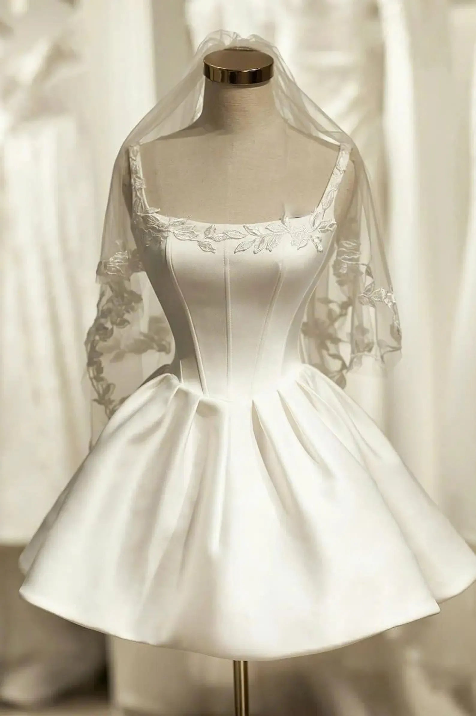 Mychic White Mini Wedding Dress Sleeveless Lace Engagement Dress Dress with Veil / White / US2 Mychic White Mini Wedding Dress Sleeveless Lace Engagement Dress Dress with Veil / White / US2