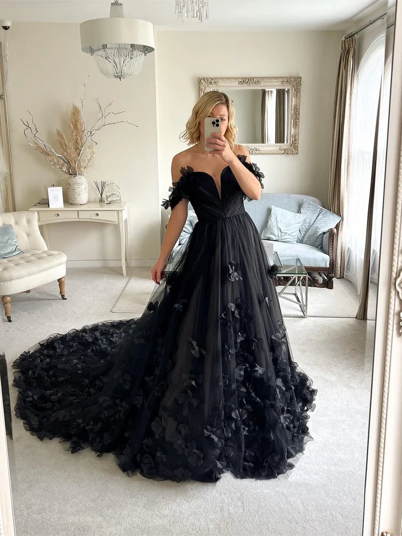 black flowy wedding dress Black Plunging Neck Designer Lace Tulle Gothic Wedding Dress