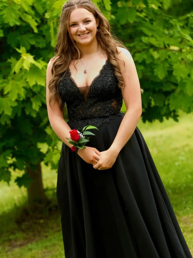 Plus Size Black Lace Evening Dress A Line V Neck Prom Dresses