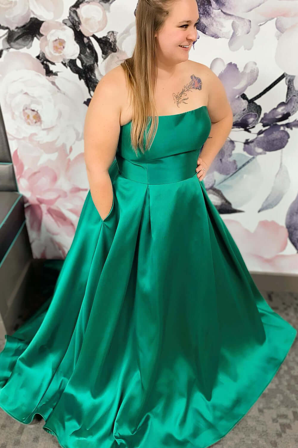 A Line 2025 Plus Size Prom Dresses Green Satin Long Formal Dress with Pockets Green / US10 A Line 2025 Plus Size Prom Dresses Green Satin Long Formal Dress with Pockets Green / US10