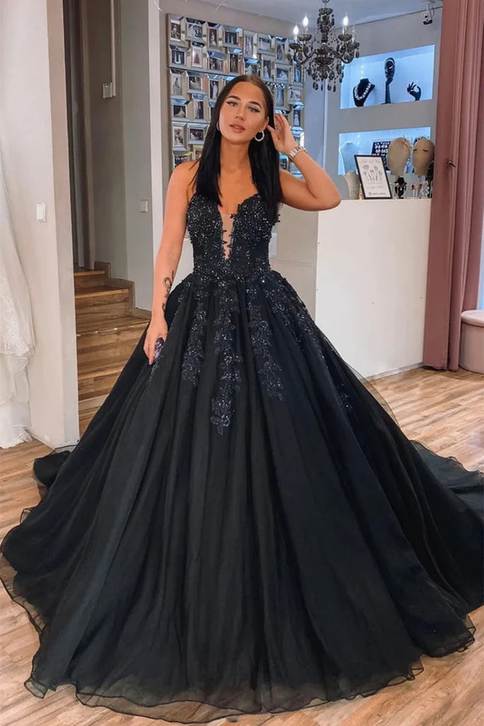 A Line Black Lace Long Prom Dresses V Neck Beaded Formal Evening