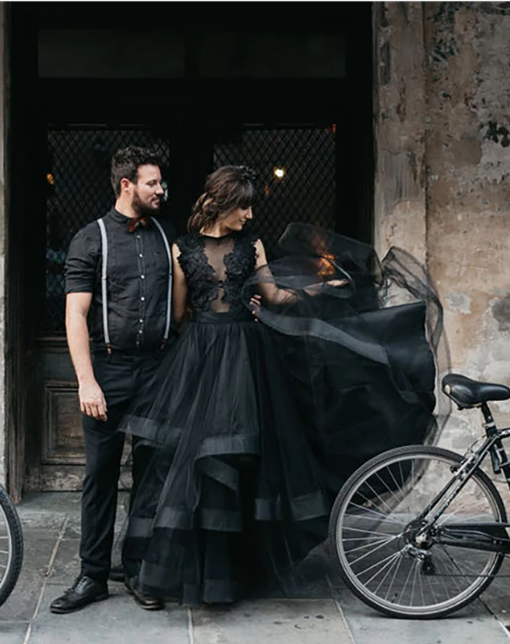 lace gothic wedding dress A Line Lace Tulle Sleeveless Black Gothic Wedding Dresses Same as Picture / US14W