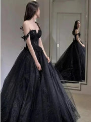 A Line Black Gothic Wedding Dresses Off the Shoulder Lace Tulle Bridal Wear