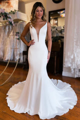 2024 Long Satin White Prom Dresses V Neck Mermaid Maxi Beach Summer Wedding Dress