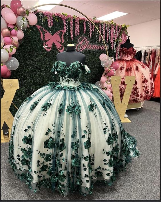 New Off Shoulder 2026 Emerald Green Quinceanera Dress 3D Flowers Emerald Green / Custom Size New Off Shoulder 2026 Emerald Green Quinceanera Dress 3D Flowers Emerald Green / Custom Size