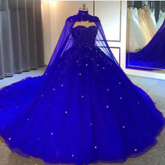 2024 Ball Gown Appliques Crystals Gothic Black Wedding Dresses Sleeveless with Cape