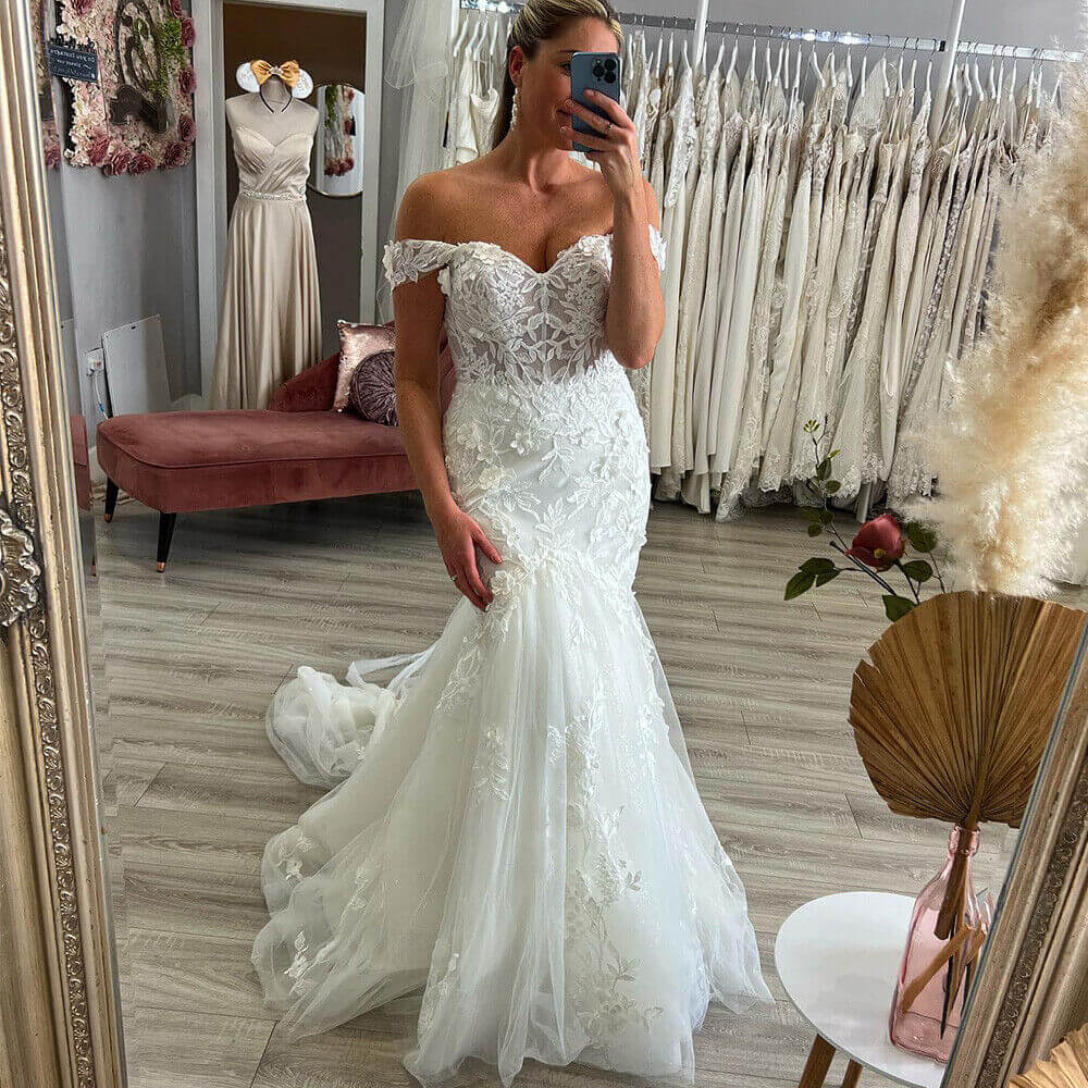 Off Shoulder Lace Wedding Dresses Mermaid Tulle Bridal Gowns Appliques Sweep Train Custom Size / Custom Color Off Shoulder Lace Wedding Dresses Mermaid Tulle Bridal Gowns Appliques Sweep Train Custom Size / Custom Color