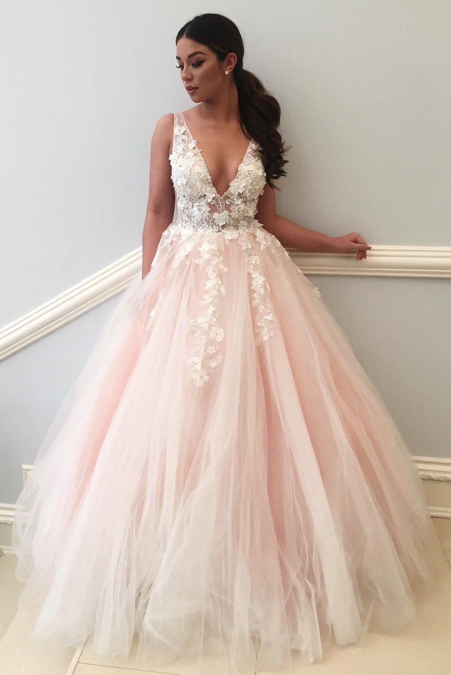 Princess Pink Long Prom Dresses V Neck Tulle Evening Dress with