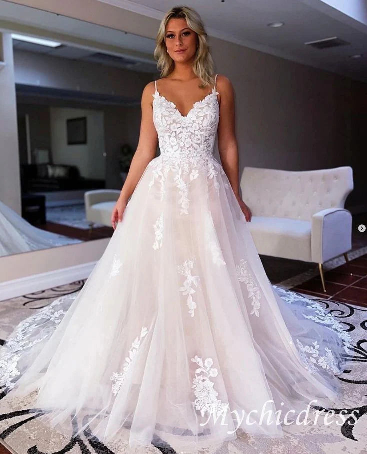 Useful Guide For Choosing A Winter Wedding Dress - MyChicDress