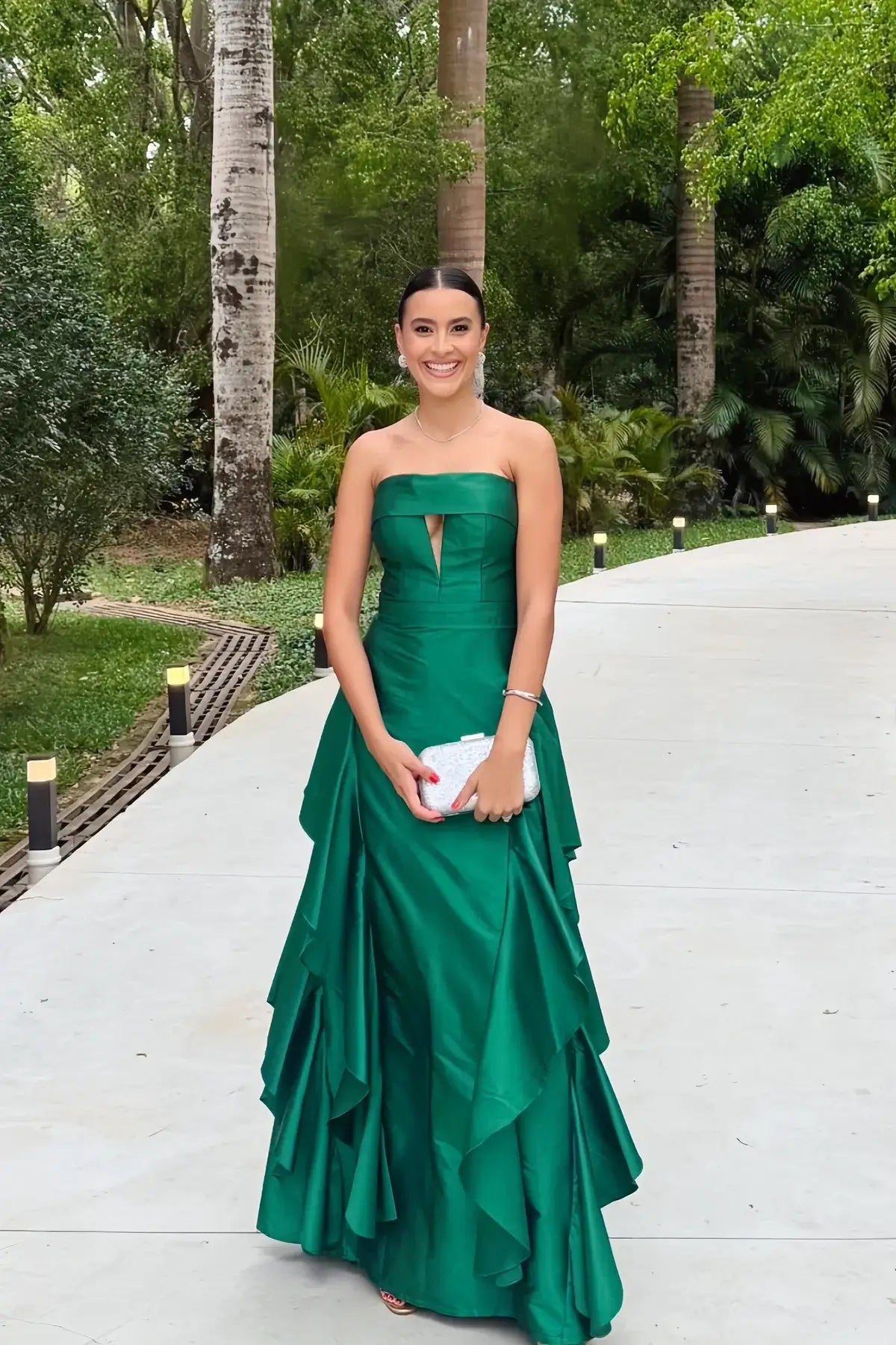 The Best Formal Dresses For Apple Shape Girlies