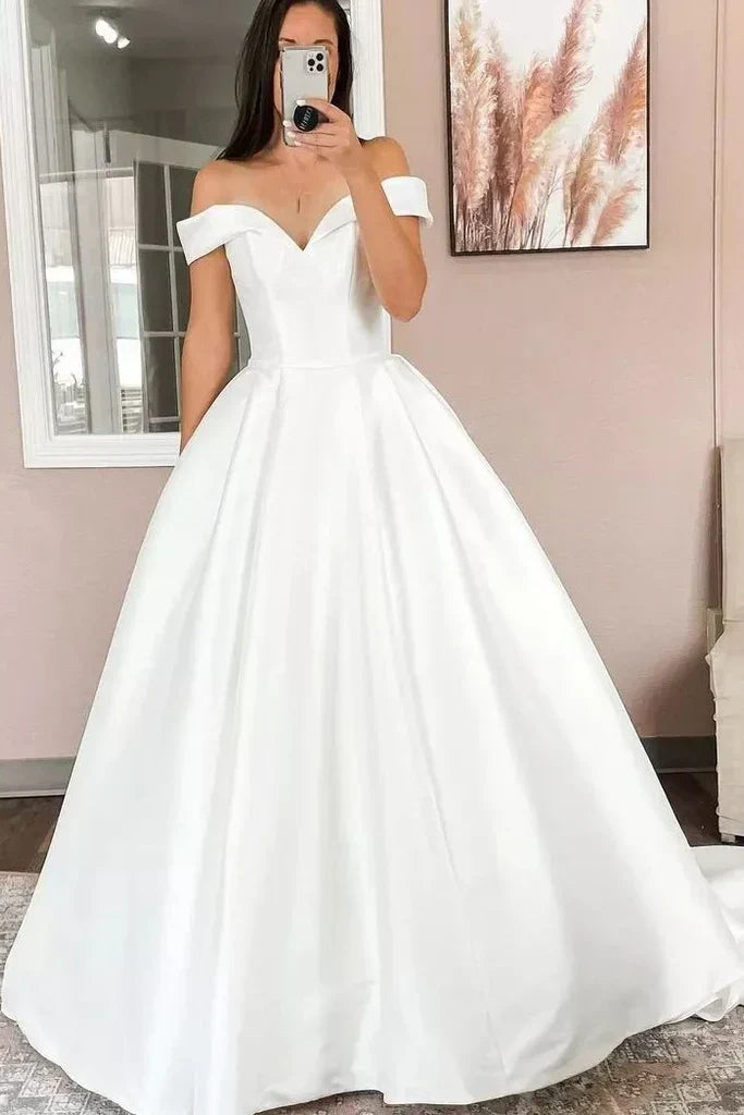 Minimalist wedding dress for Modern brides