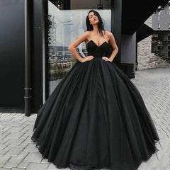 2024 Simple Black Wedding Dresses Gothic V-neck Strapless Bridal Bride Dress