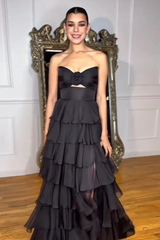 A-Line Strapless Tiered Green Formal Dress V-Neck Layered Prom Gown Chiffon