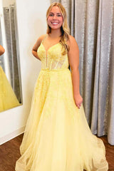 A Line Yellow Plus Size Prom 2024 Dresses V Neck Lace Appliques