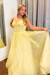 A Line Yellow Plus Size Prom 2024 Dresses V Neck Lace Appliques