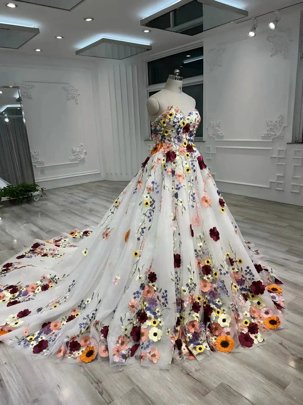 Custom Made Real Forla Wedding Dress Tulle Sweetheart with 3D Flowers