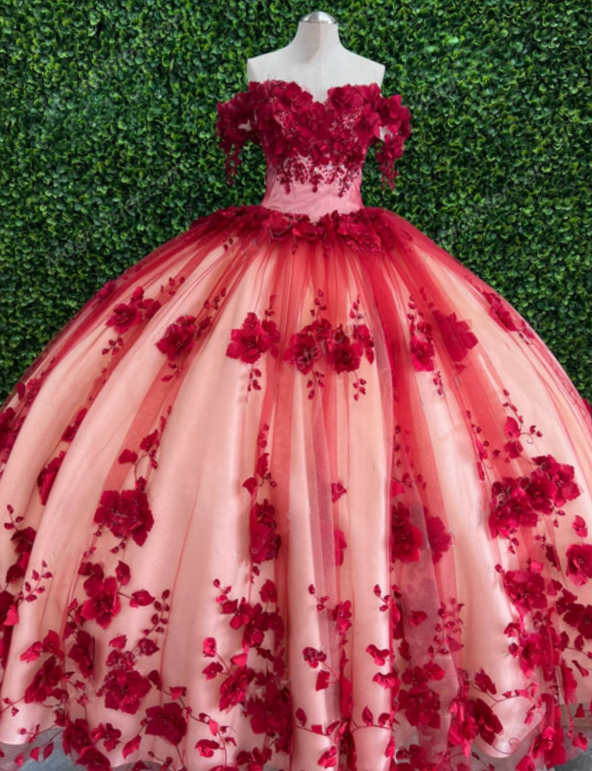 Custom Made Red Lace Quinceanera Dresses
