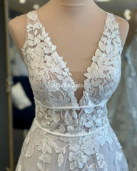 Custom made Lace Floral Vintage Wedding Dress V Neck Mermaid Bridal Gown