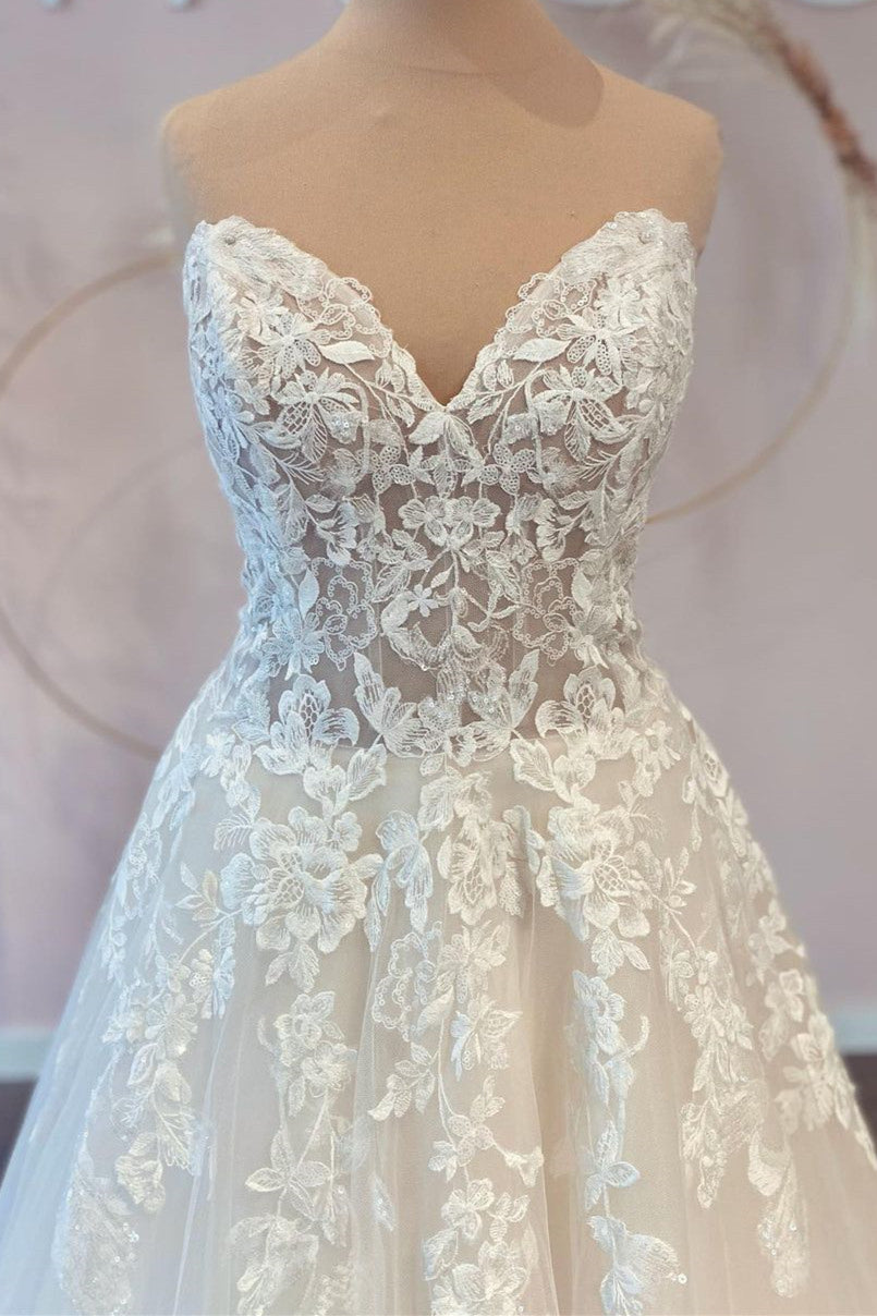 Discount A Line Beach Wedding Dresses Lace Appliques Sleeveless - MyChicDress