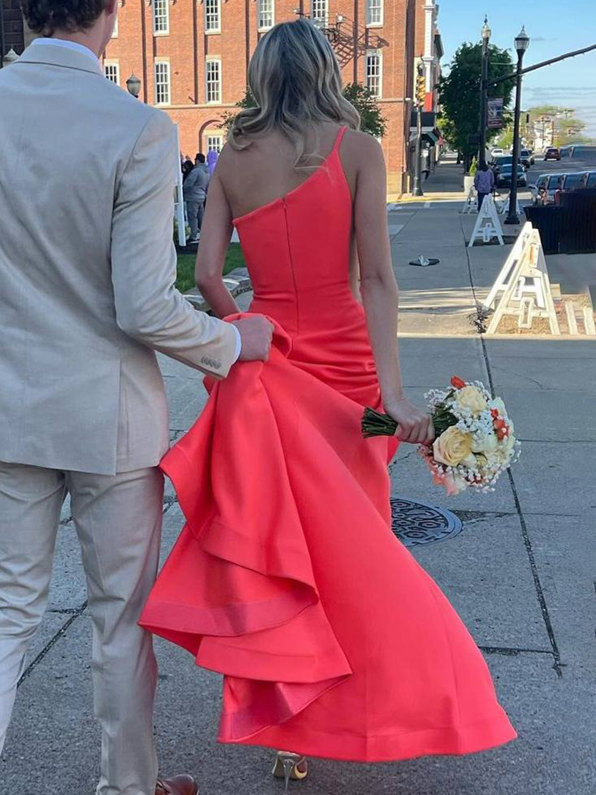 Elegant One Shoulder Orange Prom Dress Mermaid Sleeveless Satin Gowns