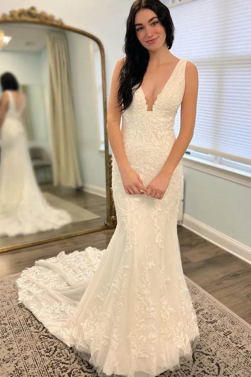 Long Mermaid Lace Wedding Beach Dress V Neck Sleeveless