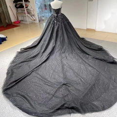 Luxury 2024 Crystals Black Wedding Dresses Gothic Sweetheart Tulle Quince Dress