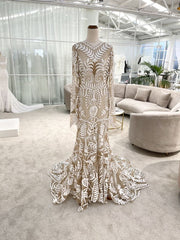 Modest Boho Wedding Dresses Champagne Lace With Long Sleeve V Back