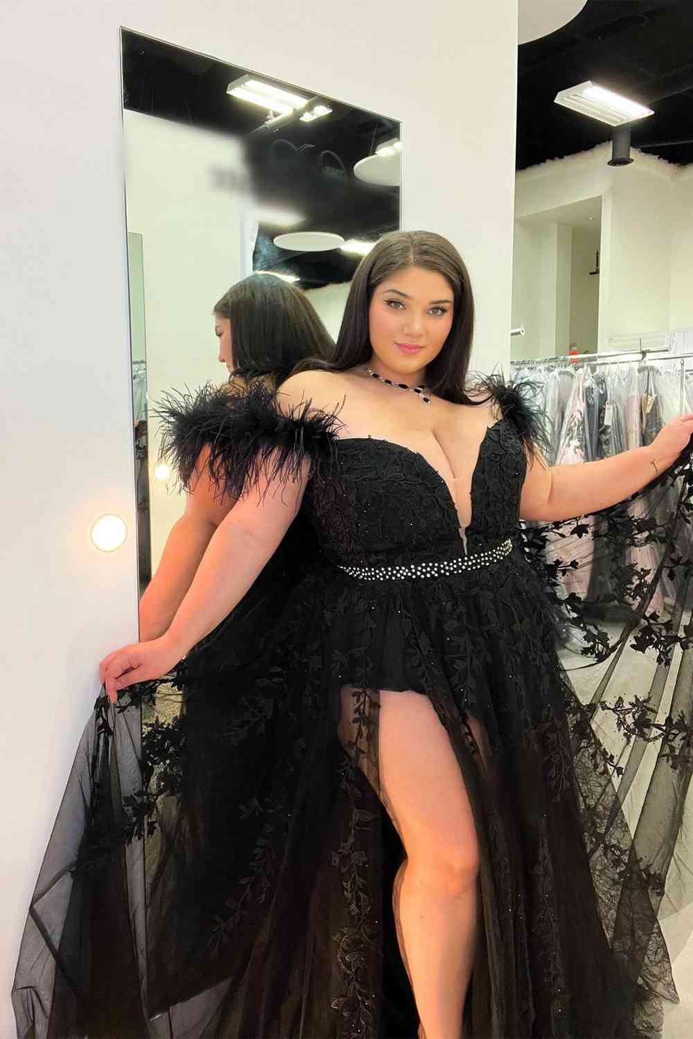 Off Shoulder Lace Prom Dresses Long V Neck Formal Dress with Feathers