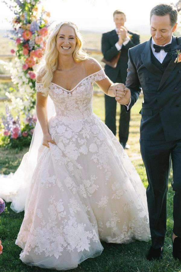 Off Shoulder 3D Floral Lace Country Wedding Dress Ball Gown Sweetheart