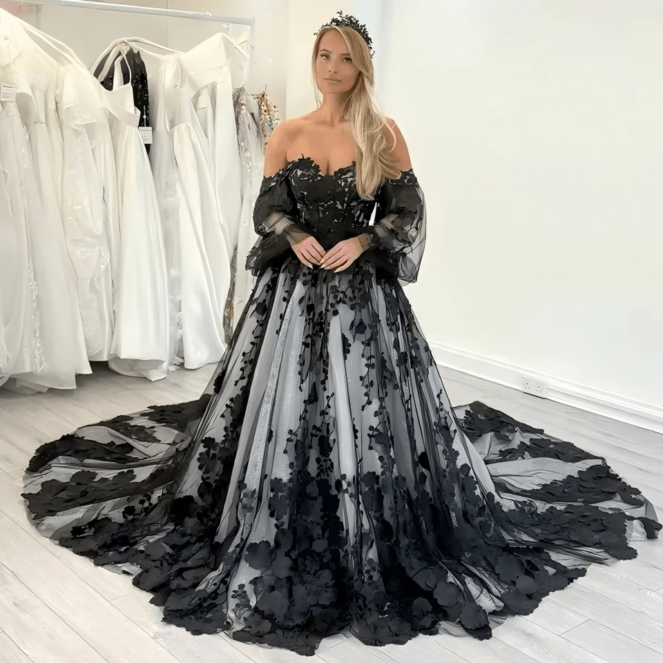 A-Line Lace Black Floral Beach Wedding Dresses Gothic with Sleeves