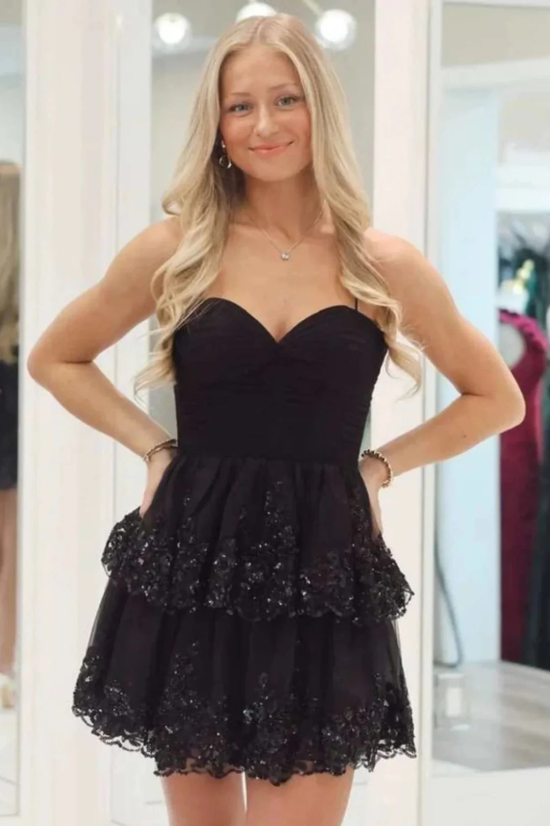 A-Line Lace Black Short Homecoming Dress Sweetheart Spaghetti Straps