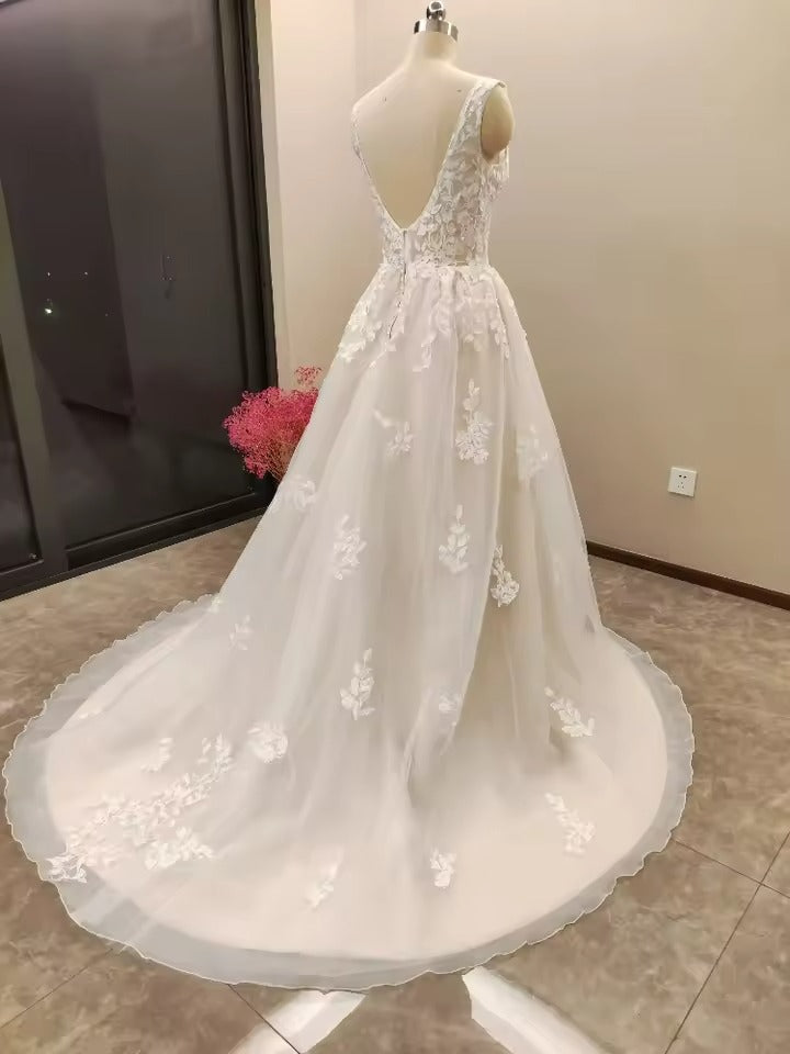 A-Line Lace Wedding Dresses Custom-Made V-neck Court Train Sleeveless