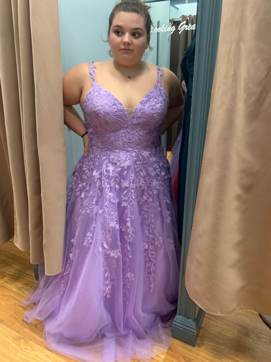 A Line Plus Size Lace Prom Dress Purple V Neck Evening Gown