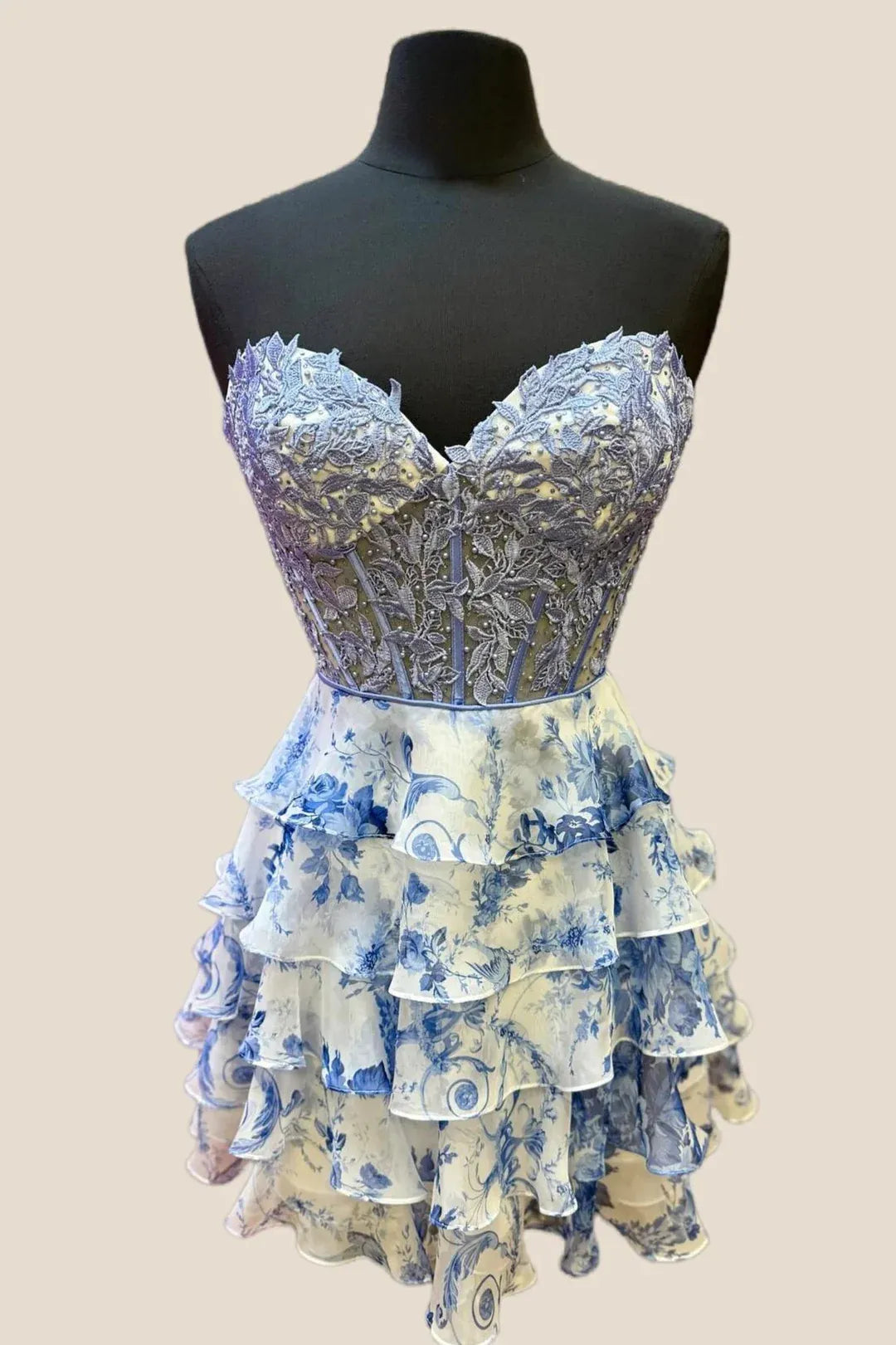 A-line Short Pink Homecoming Dress Lace Floral Appliques Ruffle