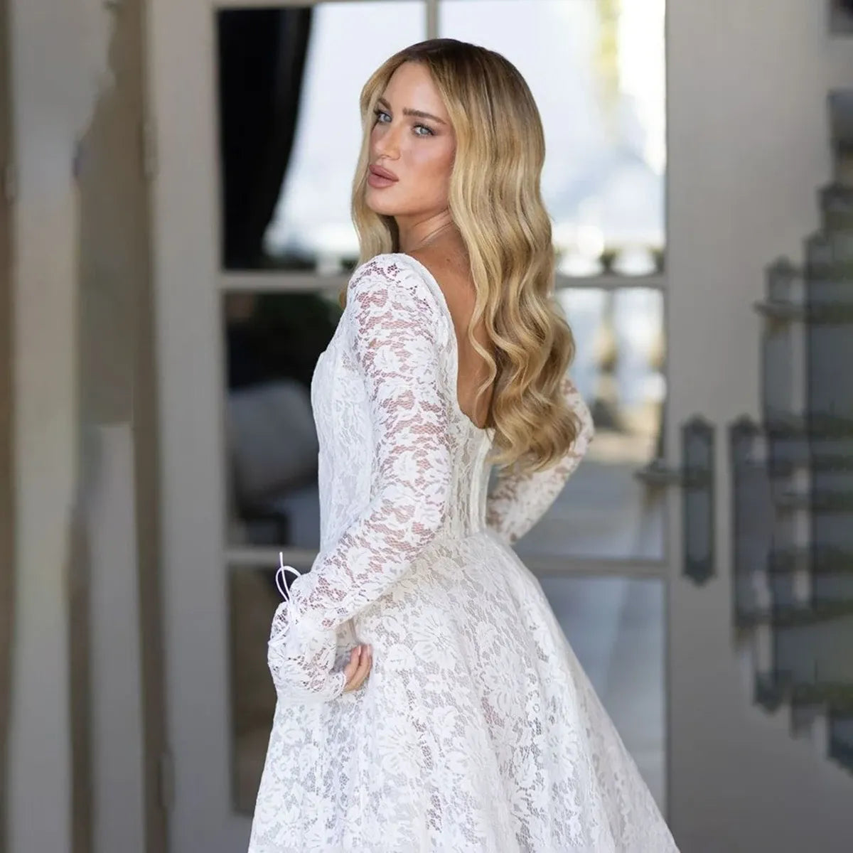 Basque Waist Square Neck Lace Wedding Dress Long Sleeve Ceremony Bridal Gowns