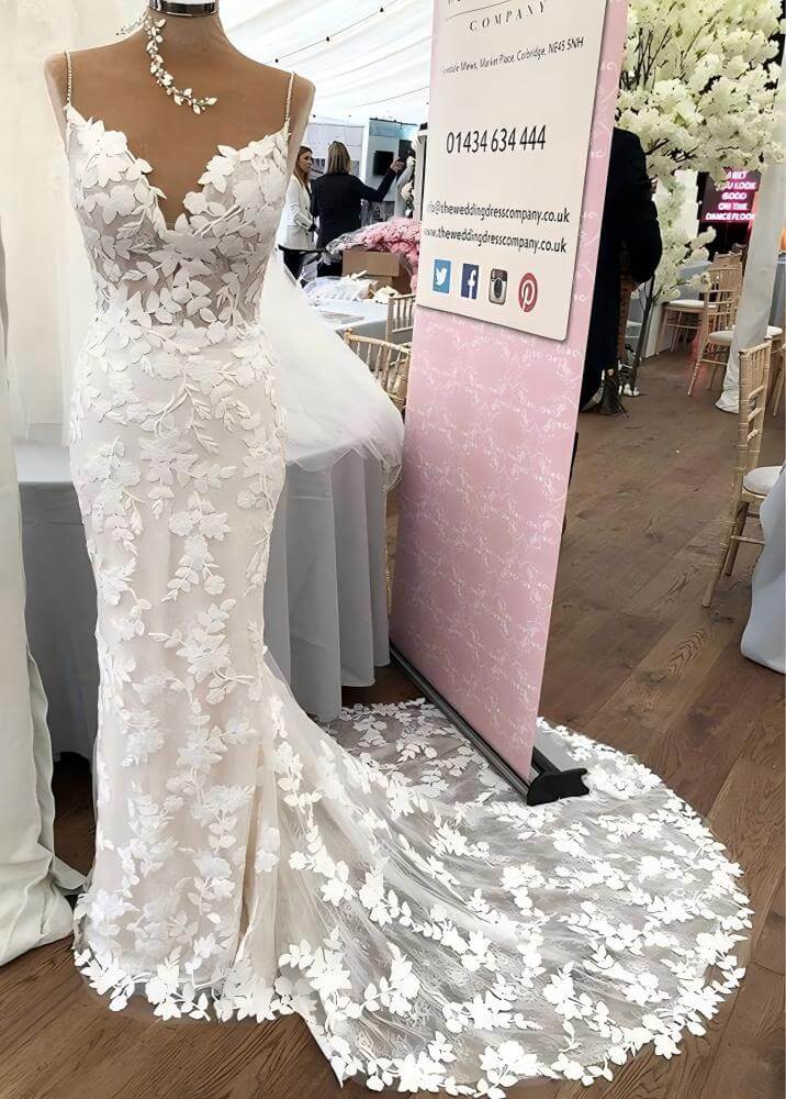 White lace wedding dress