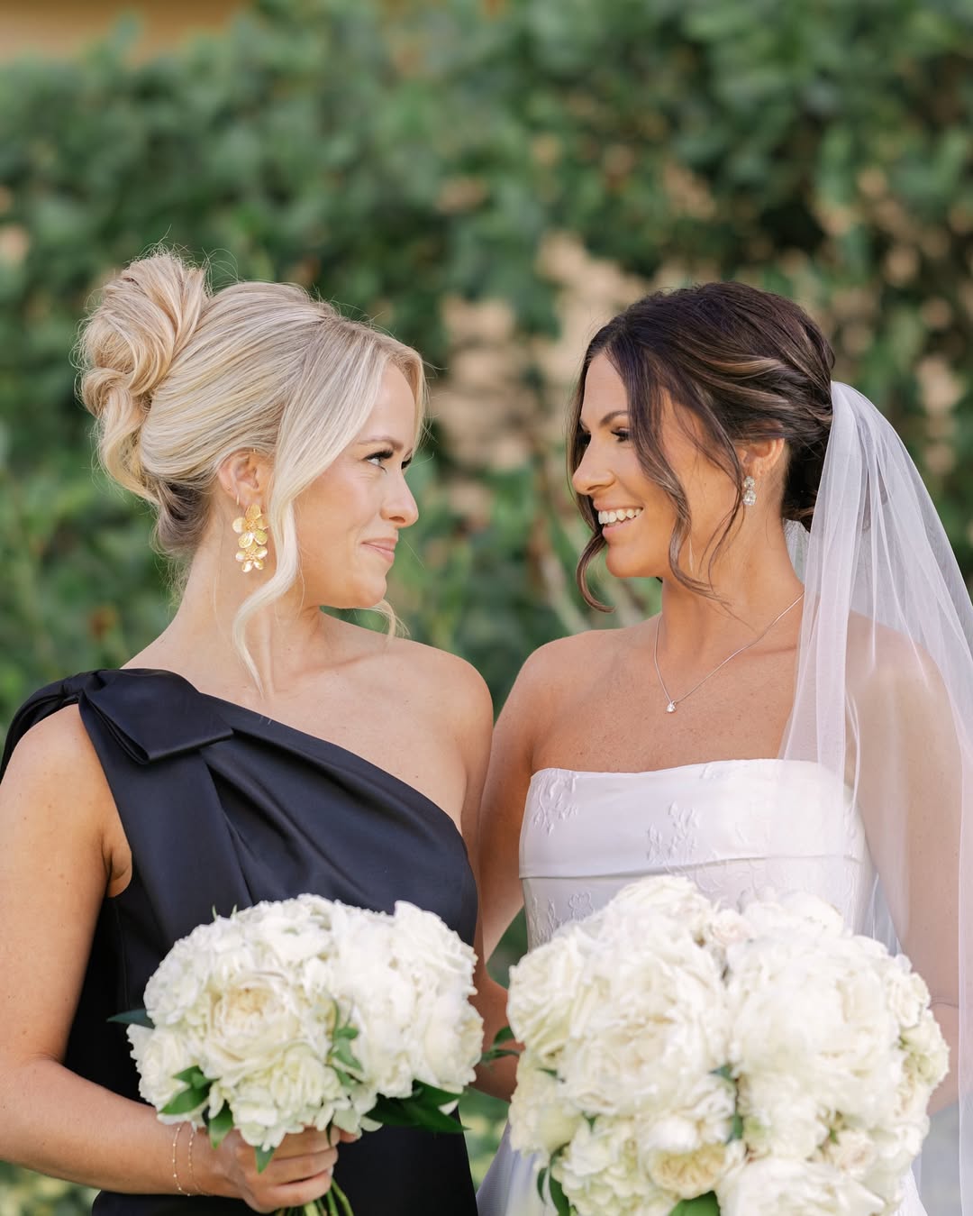 Cheap Satin Black Bridesmaids Dress One-Shoulder with Bow Strap