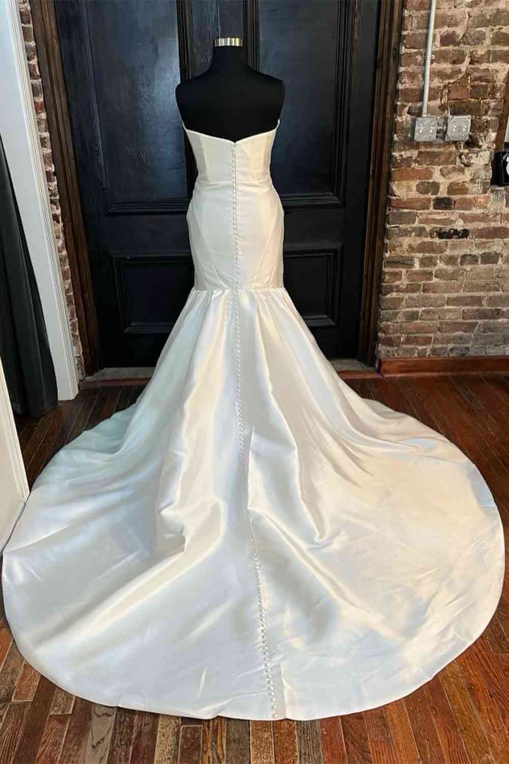 Custom Made Strapless Satin Wedding Dresses Mermaid with Buttons