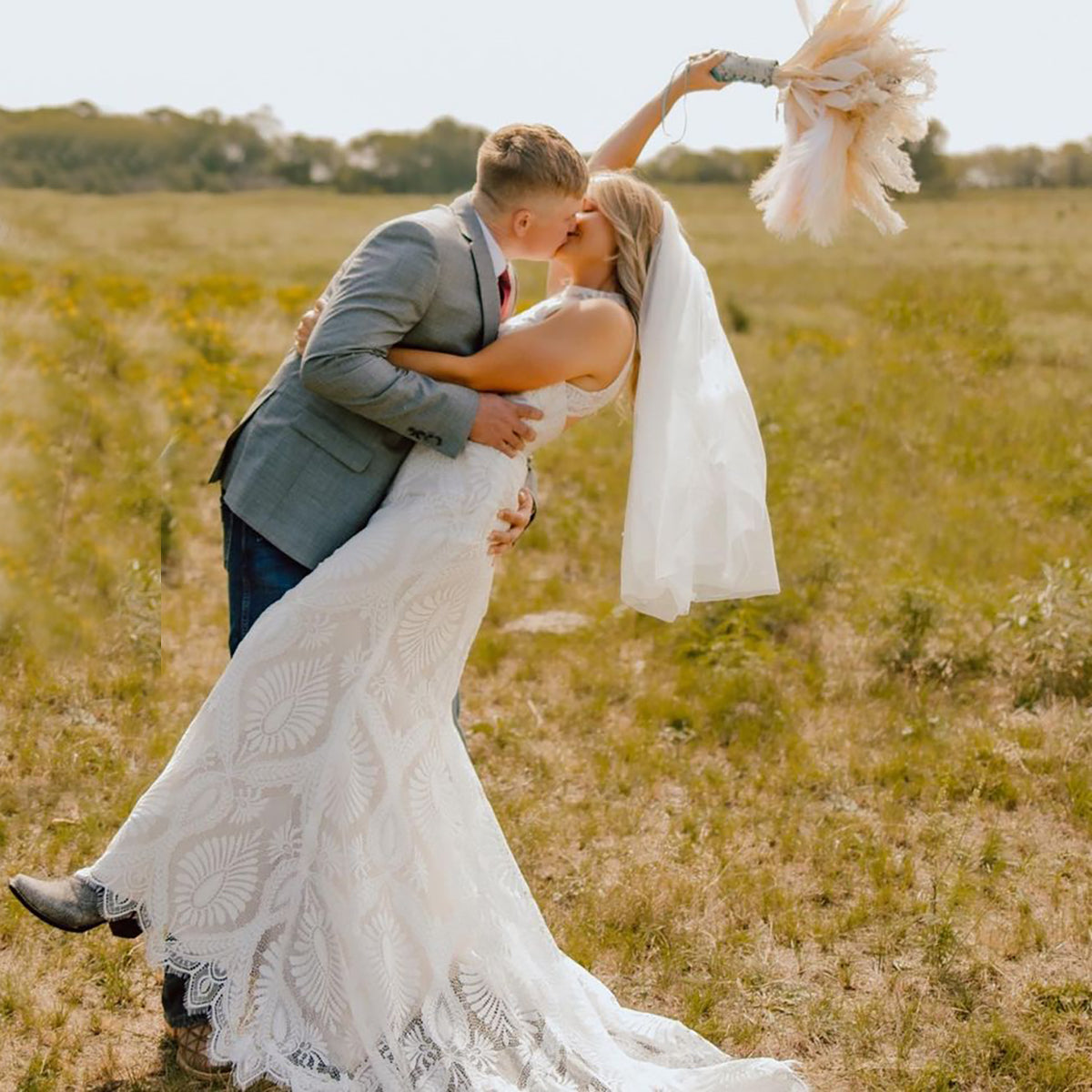 Customized Mermaid Halter Beach Wedding Dress Lace Sleeveless