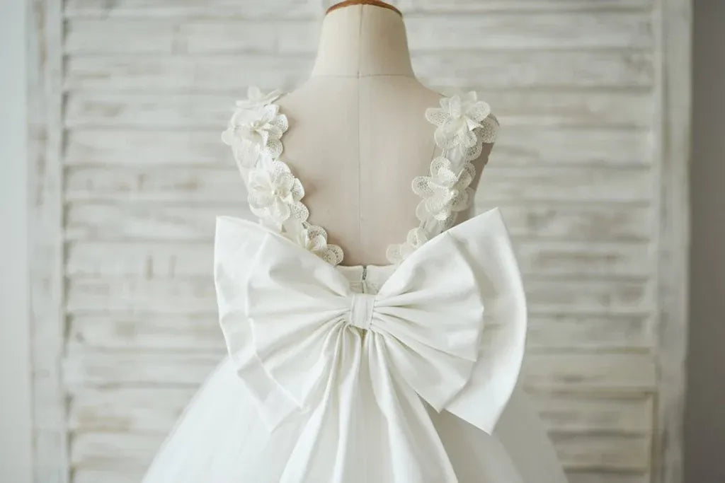 Cute Lace Flower Girl Dress V Back with Big Bow